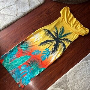 Tropical Yellow Maxi Dress with Palm Print size medium